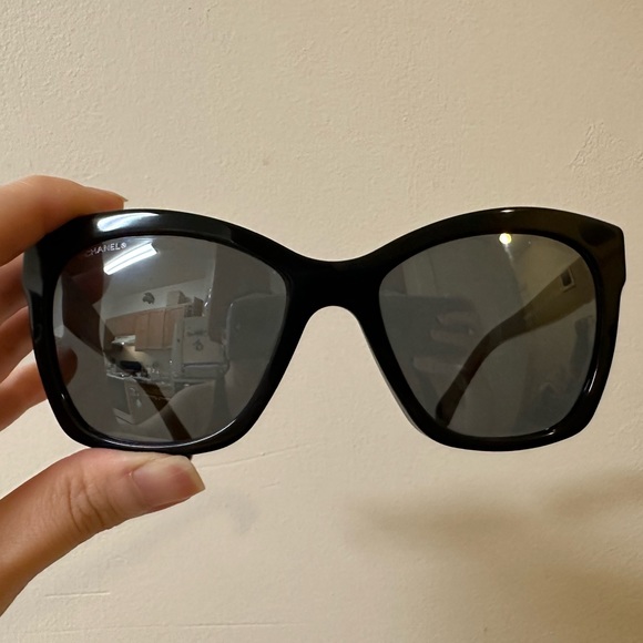 CHANEL Sunglasses WITH OG CASE - Picture 8 of 15